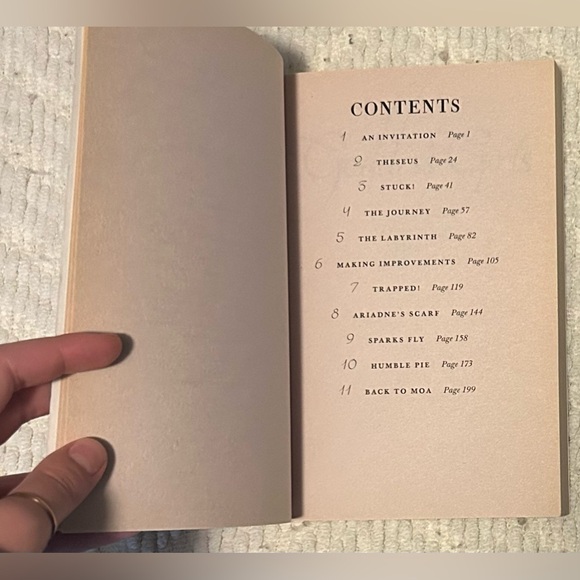 Goddess Girl Athena The Proud By Joan Holub And Suzanne Williams (paper cover) - Picture 4 of 4